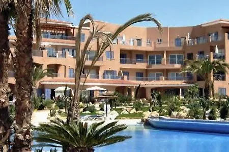 Limnaria - Superb, Modern 1br With Pool Views Paphos